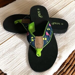 Ecsa Cocktail Flip Flops in Green with Blue Printed Straps Size 10